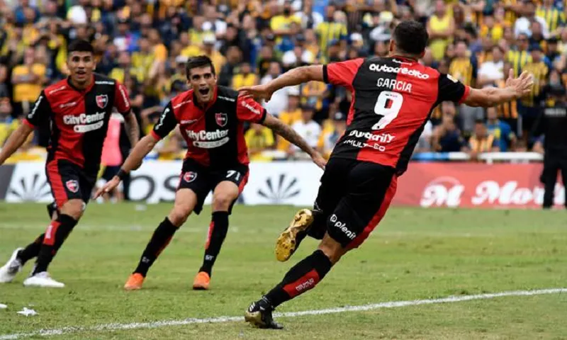 Newells Olds Boys có lợi thế sân nhà trước Banfield